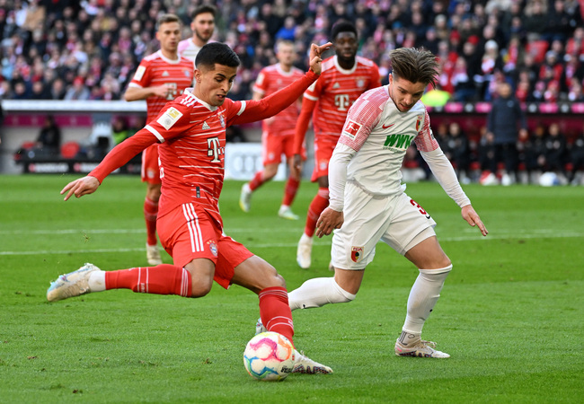 Màn so tài Augsburg vs Bayern Munich