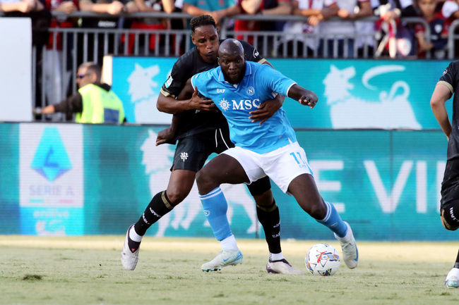 Màn so tài Napoli vs Cagliari
