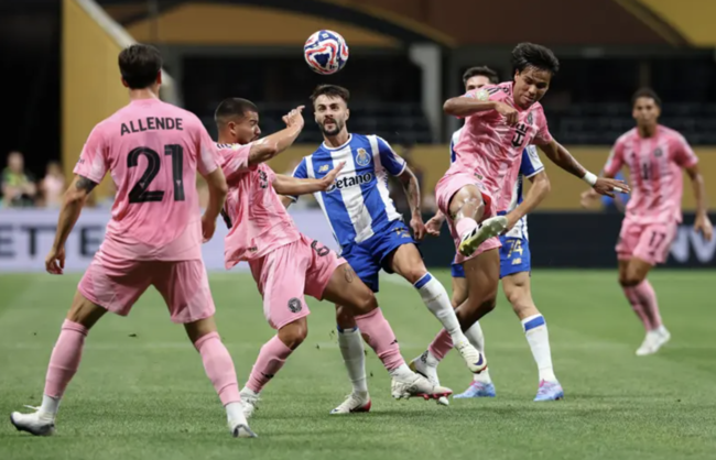 Màn so tài Porto vs Al Ahly